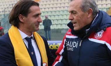 Carpi ko, resta a distanza dai rosa