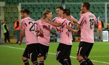 Quaison cambia il match, difesa nel caos