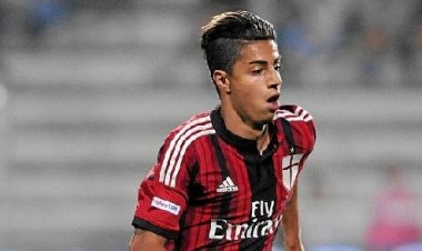 Mastour, marocchino che palleggia con la ciliegia