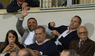 Cori, maglie speciali e Miccoli in tribuna per la millesima in A