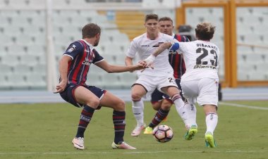 Palermo, occhi puntati su Crotone-Pescara