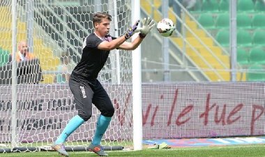 Marson, il terzo portiere che stava esordendo con la Juve