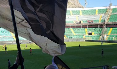 Palermo, in tremila per l'allenamento. Torna Rispoli