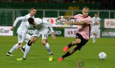 Palermo, tutti promossi. Lupo: «Nestorovski resta»