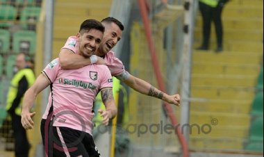 Nestorovski k.o. ma già in tribuna per sostenere i compagni