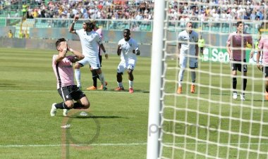 Scoppia il caso Coronado: «Se rifiuta lo Sharjah, resta qui»