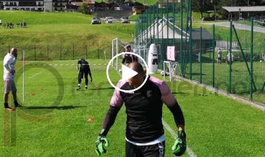 VIDEO- Sappada: calcio tennis per i portieri del Palermo