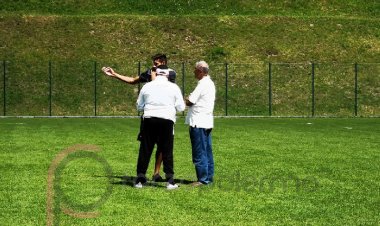 Il confronto in campo tra Zamparini, Tedino e Balogh
