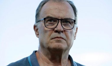 Bielsa sempre «Loco»: raccolta della spazzatura ai giocatori