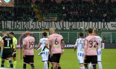 «Palermo piange ricordando i suoi figli». Le foto dal «Barbera»