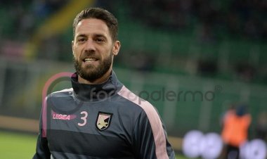 Mercato Palermo, Foschi si muove in silenzio