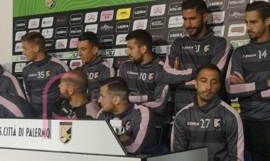Palermo, la nota dei calciatori rosanero