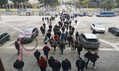 «E adesso mi abbono»: niente B, l'ironia dei tifosi rosanero