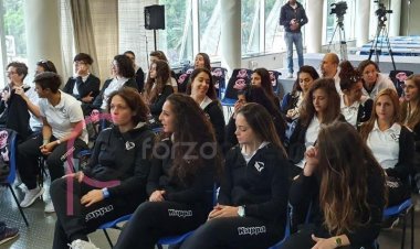 VIEO/ Le ragazze del Palermo femminile cantano il loro jingle