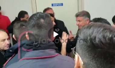 Spogliatoi infuocati: «Pezzo di m!»