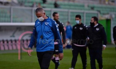I Palermo nella bolla anti-Covid. Rinviata la gara di Catanzaro