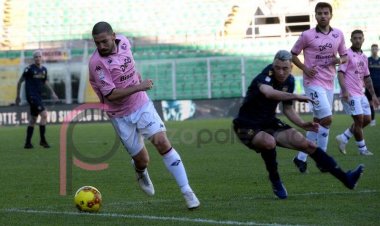 Il Palermo è ancora vivo: con la Ternana un pari che sta stretto
