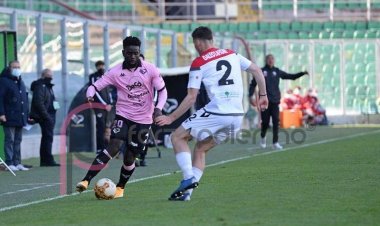 Le pagelle di Bari-Palermo: Santana e Kanoute sugli scudi