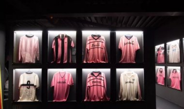 FAVO DONA LA FASCIA AL MUSEO ROSANERO