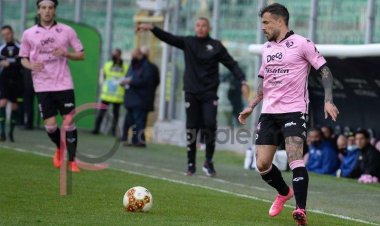 Palermo, a Taranto torna Valente, si cambia modulo