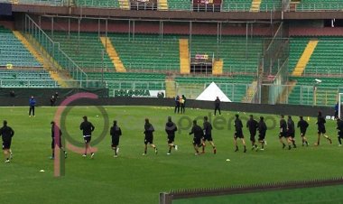 Palermo, premiazione in campo per il migliore del mese