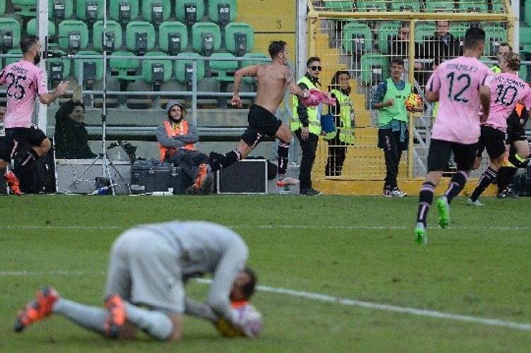 Lo scatto senza violino di Gilardino