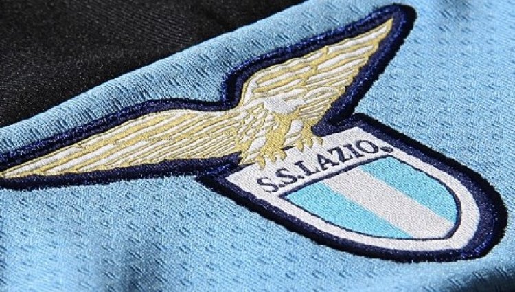 Lazio, curva vuota e 15mila spettatori