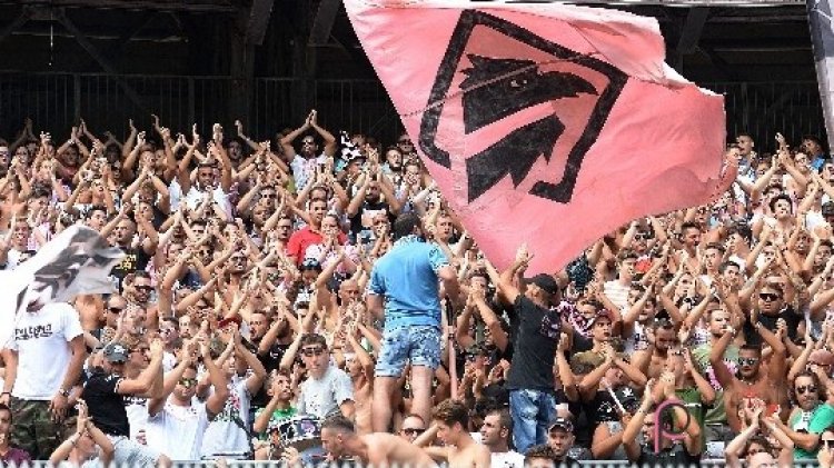 Confronto diretto tra tifosi e giocatori