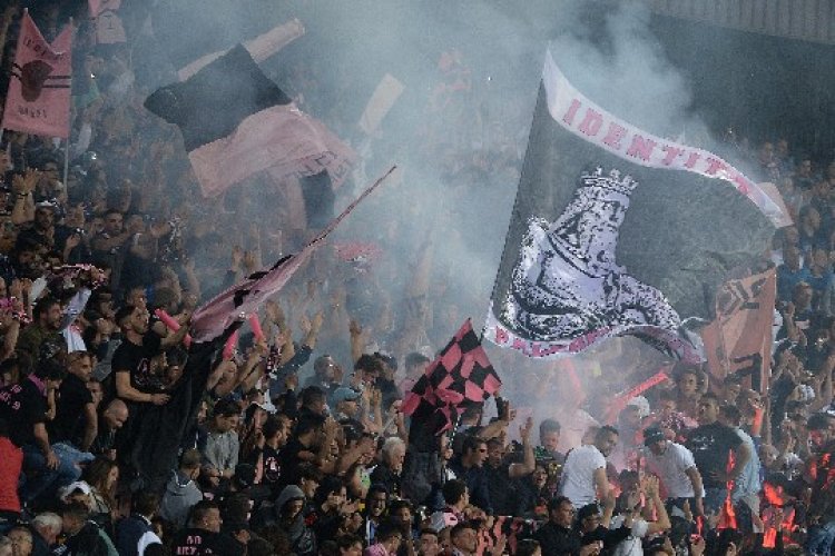 Palermo, lo stallo delle cessioni frena il calciomercato rosanero