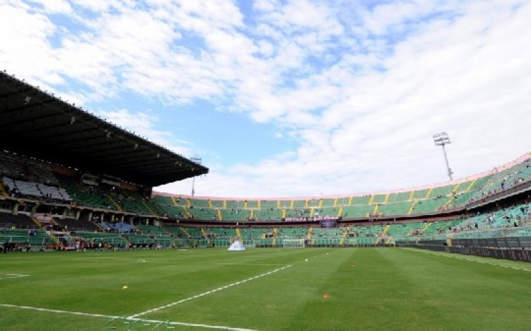 Palermo-Juventus arbitra Valeri, l'anno scorso fu un disastro