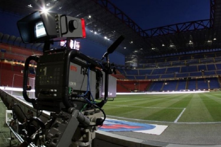 Diritti tv: domani il bando di Mediapro per Sky e Mediaset