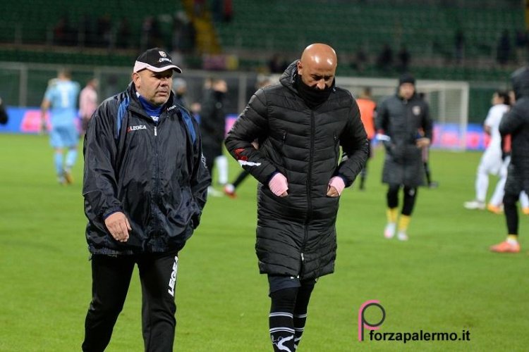 Emergenza per Tedino che salva la panchina 