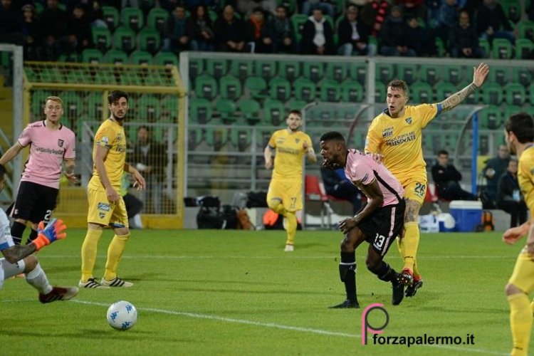 Il Frosinone balza al secondo posto. La classifica aggiornata