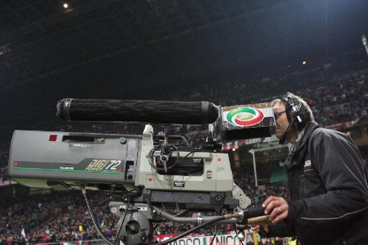 Diritti tv Serie B: avanti con le trattative private