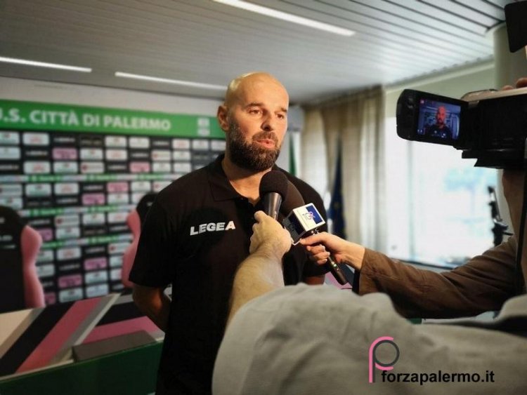 Stellone: «Dobbiamo dare l'anima l'uno per l'altro»