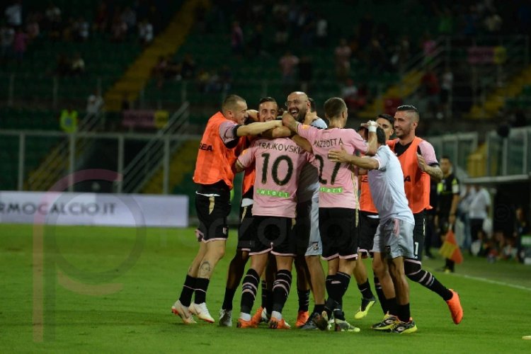 Un Palermo da rimonta. Dopo l'intervallo arrivano i punti
