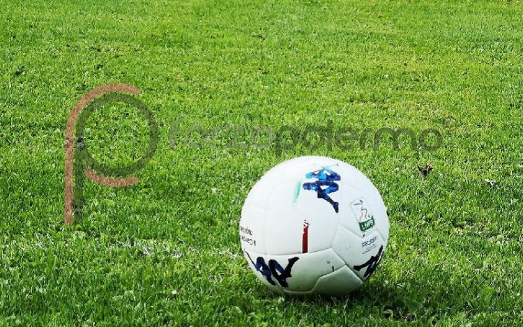 Palermo secondo, risale il Benevento. La classifica