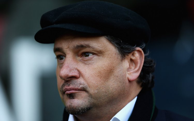 «Direttore sportivo di... Sport Capital». Holdsworth corregge