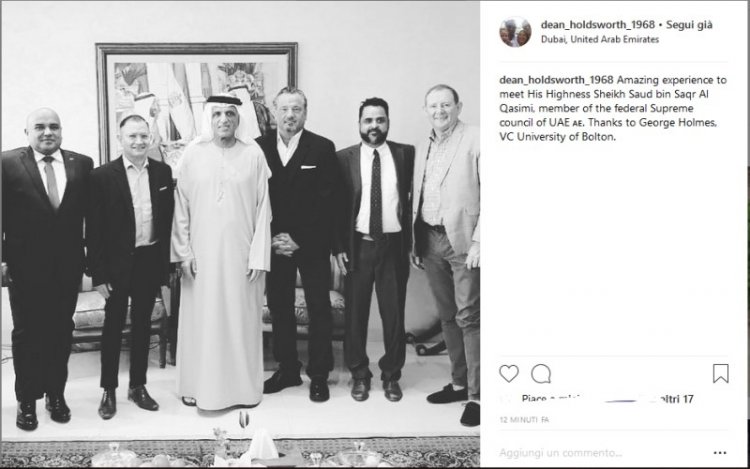 Holdsworth incontra l'emiro al-Qasami (FOTO)