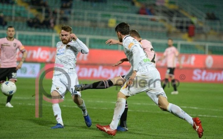 Dammi solo un minuto. Puscas stende il Perugia