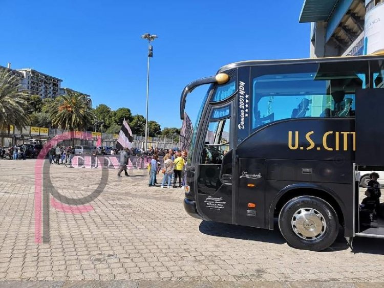 VIDEO - Il Palermo in partenza per Pescara