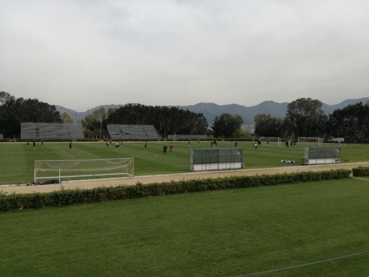 Palermo, seduta mattutina per la squadra