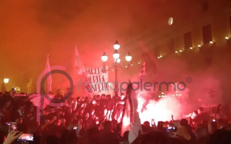 🔴LIVE DA ROMA - ARRIVANO I TIFOSI DEL PALERMO 