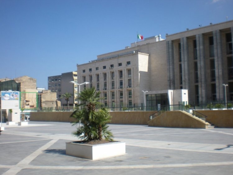 Palermo, di nuovo in tribunale. Ecco perché