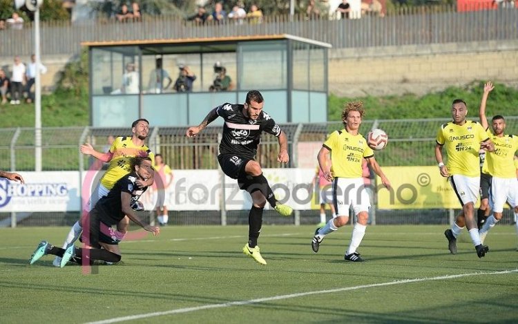 Il Palermo scopre bomber Lancini: nel mirino Terlizzi e Silvestre