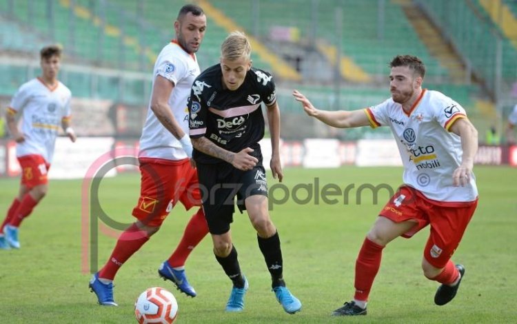 Palermo-Acr Messina, le pagelle: Felici super, bene Vaccaro