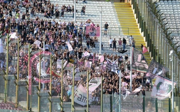 Giugliano-Palermo, divieto di trasferta ai tifosi rosanero