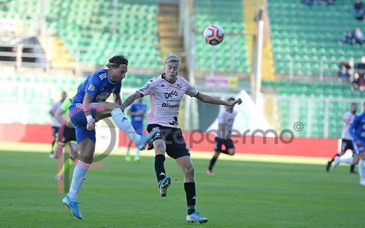 GdS-Difesa a tre e terzini speciali. Pergolizzi rivede il Palermo