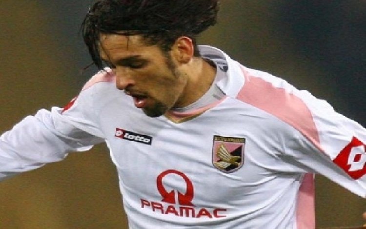 Amauri risponde a tifoso: «Tornerei solo per il Palermo»