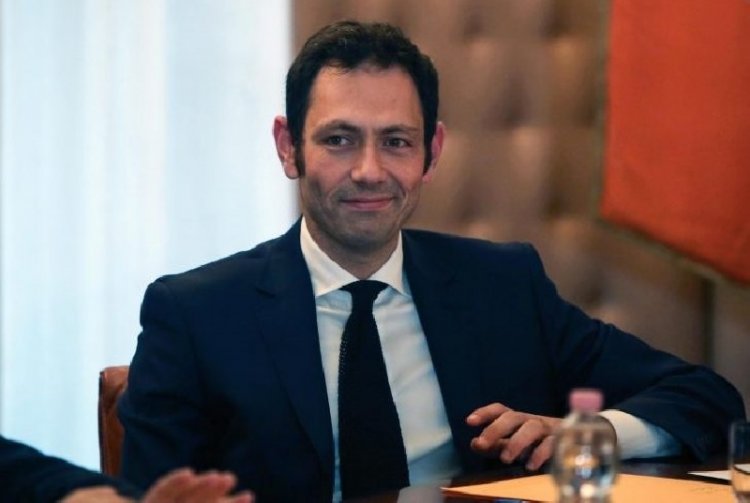 Razza: «Grati a Polizia per omaggio di tute di protezione»